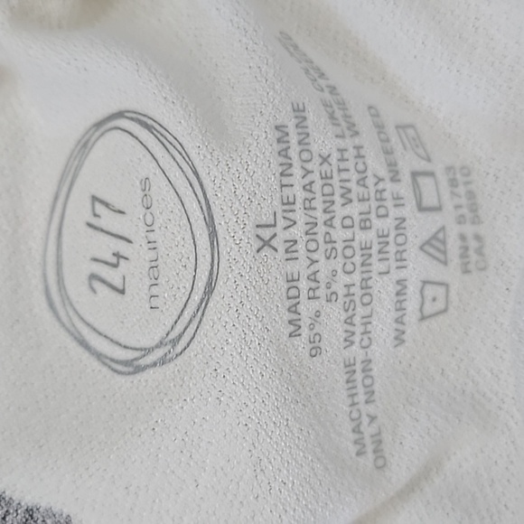 Maurices Off-White Floral Print Short Sleeve Tee NWT - Picture 11 of 11